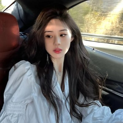 顶楼左边那栋房子